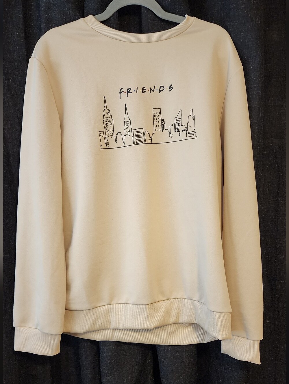 Friends TV Show Sweatshirt XL – Graphic Crewneck – Central Perk – Unisex Beige P